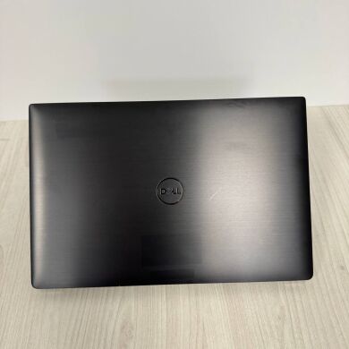Мобільна робоча станція Б-клас Dell Precision 5530 / 15.6" (3840x2160) IPS Touch / Intel Core i7-8850H (6 (12) ядра по 2.6 - 4.3 GHz) / 16 GB DDR4 / 256 GB SSD NVMe / nVidia Quadro P1000, 4 GB GDDR5, 128-bit / WebCam