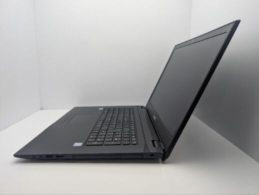 Ноутбук Terra Mobile 1715 / 17.3" (1600x900) TN / Intel Core i5-8250U (4 (8) ядра по 1.6 - 3.4 GHz) / 8 GB DDR4 / 240 GB SSD / Intel UHD Graphics 620 / WebCam / DVD-ROM