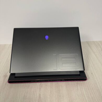 Игровой ноутбук Б-класс Dell Alienware m18 R1 / 18" (1920x1200) IPS / AMD Ryzen 9 7845HX (12 (24) ядер по 3.0 - 5.2 GHz) / 16 GB DDR5 / 512 GB SSD NVMe / nVidia GeForce RTX 4070, 8 GB GDDR6, 128-bit / WebCam Игровой ноутбук Б-класс Dell Alienware m18 R1 / 18" (1920x1200) IPS / AMD Ryzen 9 7845HX (12 (24) ядер по 3.0 - 5.2 GHz) / 16 GB DDR5 / 512 GB SSD NVMe / nVidia GeForce RTX 4070, 8 GB GDDR6, 128-bit / WebCam