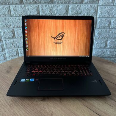 Ігровий ноутбук Asus ROG Strix GL702VI / 17.3" (1920x1080) IPS / Intel Core i7-7700HQ (4 (8) ядра по 2.8 - 3.8 GHz) / 16 GB DDR4 / 256 GB SSD M.2 + 1000 GB HDD / nVidia GeForce GTX 1080, 8 GB GDDR5X, 256-bit / WebCam