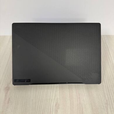 Ігровий ноутбук Asus ROG Zephyrus M16 GU604VI / 16" (2560x1600) IPS / Intel Core i9-13900H (14 (20) ядер по 2.6 - 5.4 GHz) / 16 GB DDR5 / 1000 GB SSD NVMe / nVidia GeForce RTX 4070, 8 GB GDDR6, 128-bit / WebCam Ігровий ноутбук Asus ROG Zephyrus M16 GU604VI / 16" (2560x1600) IPS / Intel Core i9-13900H (14 (20) ядер по 2.6 - 5.4 GHz) / 16 GB DDR5 / 1000 GB SSD NVMe / nVidia GeForce RTX 4070, 8 GB GDDR6, 128-bit / WebCam