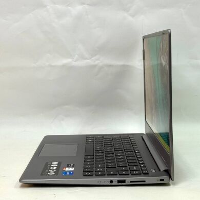 Ноутбук Б-клас Medion Akoya S15449 / 15.6" (1920x1080) IPS / Intel Core i5-1135G7 (4 (8) ядра по 4.2 GHz) / 16 GB DDR4 / 256 GB SSD / Intel Iris Xe Graphics / WebCam / Windows 11 Pro
