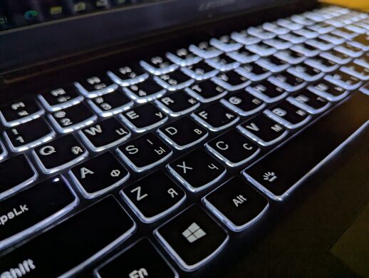 Игровой ноутбук Lenovo Legion Y540-15IRH / 15.6" (1920x1080) IPS / Intel Core i7-9750HF (6 (12) ядер по 2.6 - 4.5 GHz) / 16 GB DDR4 / 256 GB SSD + 1000 GB HDD / nVidia GeForce GTX 1660 Ti, 6 GB GDDR6, 192-bit / HDMI / Windows 10