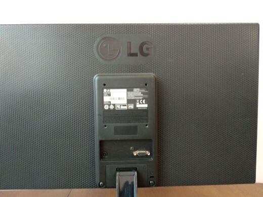 Монитор Б-класс LG 22M38A-B / 21.5" (1920x1080) TN / VGA / VESA 75x75