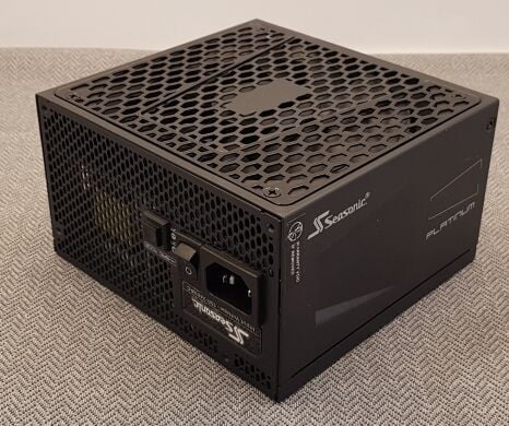 Блок живлення Seasonic Prime Ultra Platinum 550W (SSR-550PD2) / 550W / 24+4(4)+4(8) pin