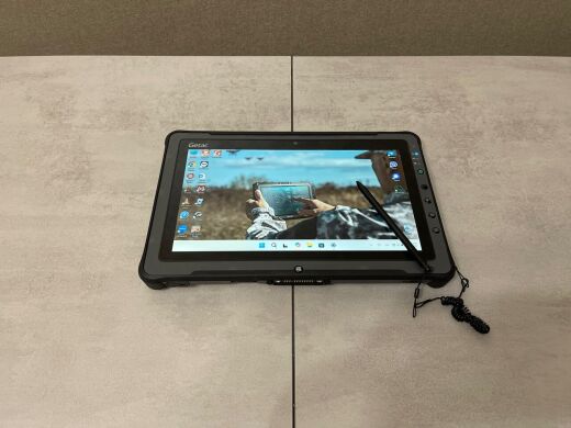 Захищений планшет Getac F110 G4 / 11.6" (1920x1080) IPS Touch / Intel Core i5-7200U (2 (4) ядра по 2.5 - 3.1 GHz) / 8 GB DDR4 / 256 GB SSD / Intel HD Graphics 620 / WebCam / Стилус / Два АКБ