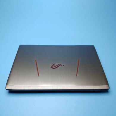 Ігровий ноутбук Asus ROG Strix GL502VS / 15.6" (1920x1080) IPS / Intel Core i7-7700HQ (4 (8) ядра по 2.8 - 3.8 GHz) / 16 GB DDR4 / 1000 GB SSD / nVidia GeForce GTX 1070, 8 GB GDDR5, 256-bit / WebCam / Win 10 Home Ігровий ноутбук Asus ROG Strix GL502VS / 15.6" (1920x1080) IPS / Intel Core i7-7700HQ (4 (8) ядра по 2.8 - 3.8 GHz) / 16 GB DDR4 / 1000 GB SSD / nVidia GeForce GTX 1070, 8 GB GDDR5, 256-bit / WebCam / Win 10 Home