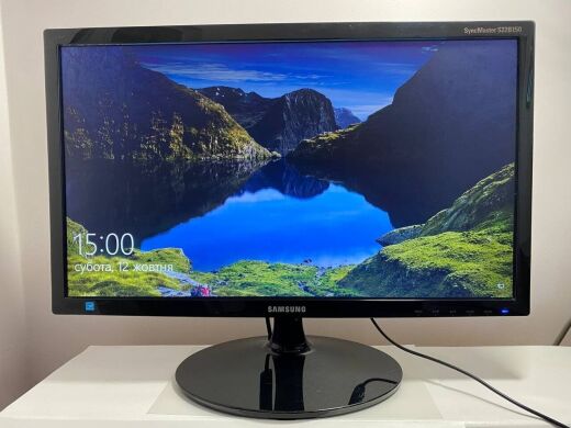 Монитор Б-класс Samsung SyncMaster S22B150N / 21.5" (1920x1080) TN / VGA + Блок питания и кабель питания