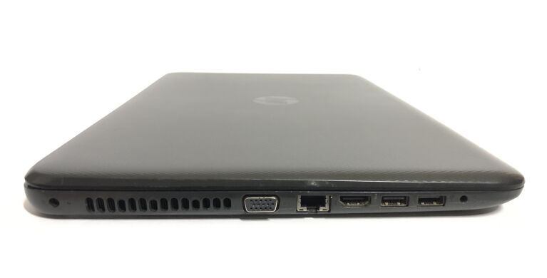 Ноутбук Б-класс HP 250 G4 / 15.6" (1366x768) TN / Intel Core i3-5005U (2 (4) ядра по 2.0 GHz) / 8 GB DDR4 / 1000 GB HDD / AMD Radeon R5 M330, 2 GB DDR3, 64-bit / WebCam / DVD-ROM / Win 10 Home