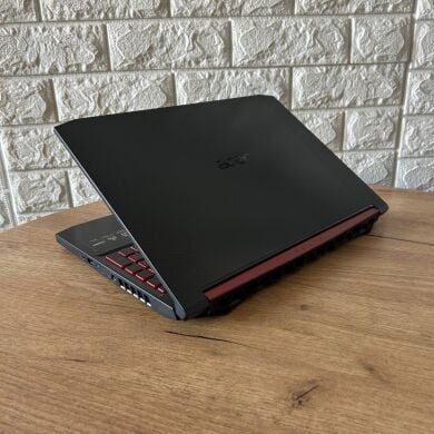 Игровой ноутбук Б-класс Acer Nitro 5 AN515-54 / 15.6" (1920x1080) IPS / Intel Core i5-9300H (4 (8) ядра по 2.4 - 4.1 GHz) / 16 GB DDR4 / 512 GB SSD NVMe / nVidia GeForce RTX 2060, 6 GB GDDR6, 192-bit / WebCam Игровой ноутбук Б-класс Acer Nitro 5 AN515-54 / 15.6" (1920x1080) IPS / Intel Core i5-9300H (4 (8) ядра по 2.4 - 4.1 GHz) / 16 GB DDR4 / 512 GB SSD NVMe / nVidia GeForce RTX 2060, 6 GB GDDR6, 192-bit / WebCam