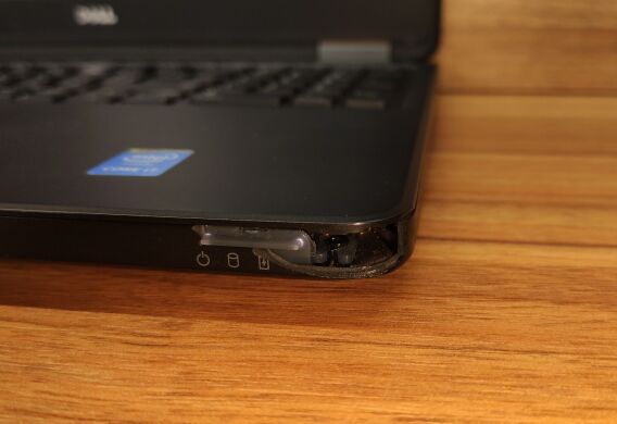 Игровой ноутбук Б класс Dell Latitude E5550 / 15.6" (1920x1080) TN / Intel Core i7-5600U (2 (4) ядра по 2.6 - 3.2 GHz) / 16 GB DDR3 / 480 GB SSD / nVidia GeForce 840M, 2 GB DDR3, 64-bit / WebCam