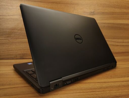 Игровой ноутбук Б класс Dell Latitude E5550 / 15.6" (1920x1080) TN / Intel Core i7-5600U (2 (4) ядра по 2.6 - 3.2 GHz) / 16 GB DDR3 / 480 GB SSD / nVidia GeForce 840M, 2 GB DDR3, 64-bit / WebCam