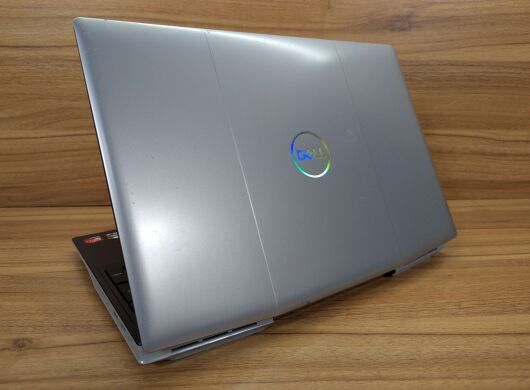 Ігровий ноутбук Dell G5 5505 / 15.6" (1920x1080) IPS / AMD Ryzen 7 4800H (8 (16) ядер по 2.9 - 4.2 GHz) / 16 GB DDR4 / 512 GB SSD / AMD Radeon RX 5600M, 6 GB GDDR6, 192-bit / USB Type-C / WebCam / Windows 10