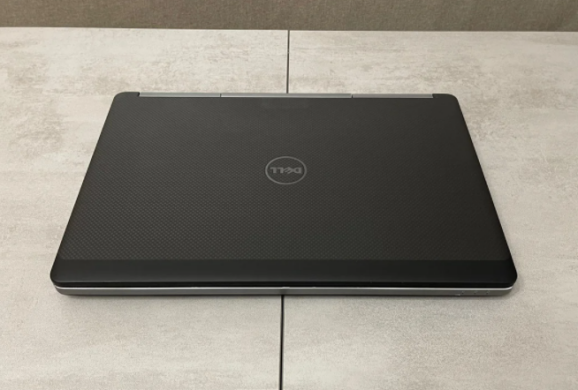 Игровой ноутбук Dell Precision 7510 / 15.6" (1920х1080) IPS / Intel Core i7-6820HQ (4 (8) ядра по 2.7 - 3.6 GHz) / 32 GB DDR3 / 256 GB SSD+500 GB HDD / AMD Radeon R9 M375X, 2 GB GDDR5, 128-bit / HDMI Игровой ноутбук Dell Precision 7510 / 15.6" (1920х1080) IPS / Intel Core i7-6820HQ (4 (8) ядра по 2.7 - 3.6 GHz) / 32 GB DDR3 / 256 GB SSD+500 GB HDD / AMD Radeon R9 M375X, 2 GB GDDR5, 128-bit / HDMI