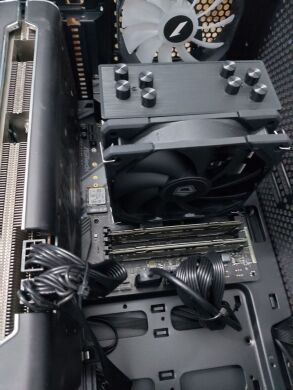 Ігровий ПК 1stPlayer FireBase XP-E Tower NEW / Intel Core i7-9700KF (8 ядер по 3.6 - 4.9 GHz) / 32 GB DDR4 / 256 GB SSD M.2 NEW + 960 GB SSD / AMD Radeon RX 5700, 8 GB GDDR6, 256-bit / 750W NEW / Кабелі HDMI та живлення в комплекті
