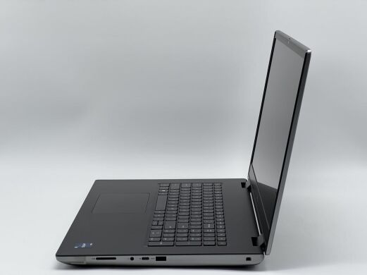 Ігровий ультрабук Dell Precision 7780 / 17.3" (1920x1080) IPS / Intel Core i9-13950HX (24 (32) ядра по 2.2 - 5.5 GHz) / 32 GB DDR5 / 1920 GB SSD / nVidia RTX 2000 Ada, 8 GB GDDR6, 128-bit / WebCam Ігровий ультрабук Dell Precision 7780 / 17.3" (1920x1080) IPS / Intel Core i9-13950HX (24 (32) ядра по 2.2 - 5.5 GHz) / 32 GB DDR5 / 1920 GB SSD / nVidia RTX 2000 Ada, 8 GB GDDR6, 128-bit / WebCam