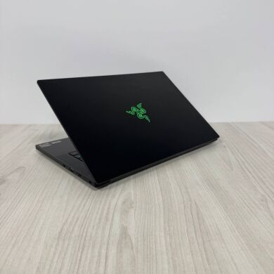 Ігровий ультрабук Razer Blade 14 RZ09-0427 / 14" (2560x1440) IPS / AMD Ryzen 9 6900HX (8 (16) ядер по 3.3 - 4.9 GHz) / 16 GB DDR5 / 1000 GB SSD NVMe / nVidia GeForce RTX 3080 Ti, 16 GB GDDR6, 256-bit / WebCam