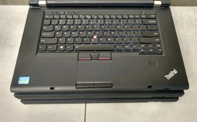 Lenovo ThinkPad T530 / 15.6" (1600х900) TFT TN / Intel Core i5-3320M (2 (4) ядра по 2.6 - 3.3 GHz) / 8 GB DDR3 / 500 GB HDD / WebCam Lenovo ThinkPad T530 / 15.6" (1600х900) TFT TN / Intel Core i5-3320M (2 (4) ядра по 2.6 - 3.3 GHz) / 8 GB DDR3 / 500 GB HDD / WebCam