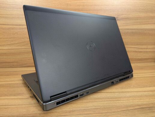 Мобільна робоча станція Dell Precision 7730 / 17.3" (1920x1080) IPS / Intel Xeon E-2186M (6 (12) ядер по 2.9 - 4.8 GHz) / 32 GB DDR4 / 512 GB SSD / nVidia Quadro P4200, 8 GB GDDR5, 256-bit / WebCam / Windows 10