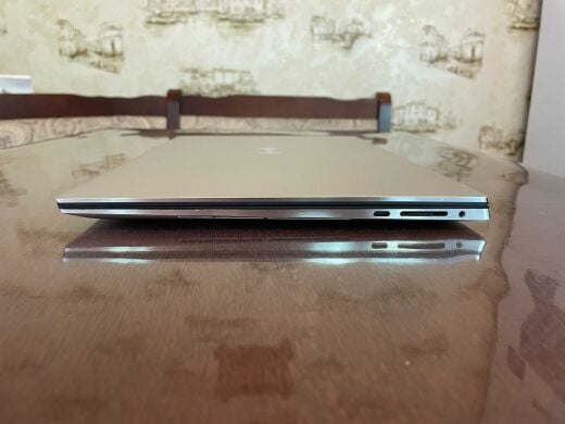 Мобільна робоча станція Dell XPS 15 9510 / 15.6" (3840x2400) IPS Touch / Intel Core i7-11800H (8 (16) ядер по 2.3 - 4.6 GHz) / 16 GB DDR4 / 512 GB SSD / nVidia GeForce RTX 3050 Ti, 4 GB GDDR6, 128-bit / WebCam