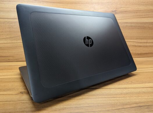Мобільна робоча станція HP zBook 17 G3 / 17.3" (1600x900) TN / Intel Core i7-6700HQ (4 (8) ядра по 2.6 - 3.5 GHz) / 16 GB DDR4 / 512 GB SSD / nVidia Quadro M1000M, 2 GB DDR3, 128-bit / Fingerprint / WebCam / Windows 10