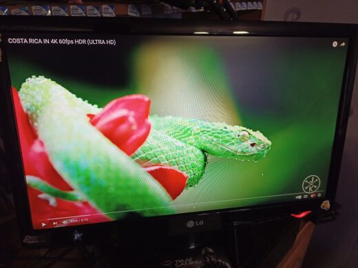 Монитор Б-класс LG W2243S-PF / 22" (1920x1080) TN / VGA 