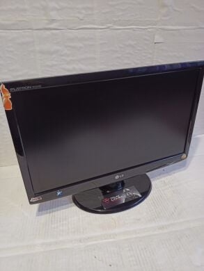 Монитор Б-класс LG W2243S-PF / 22" (1920x1080) TN / VGA 