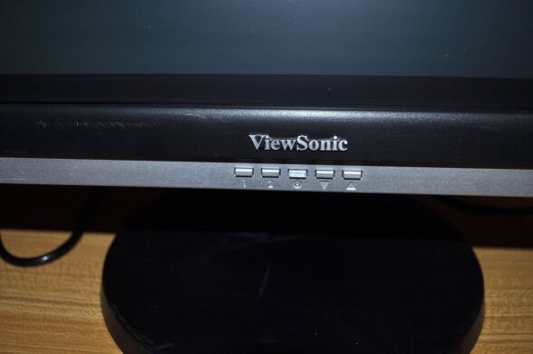 Монитор Б-класс ViewSonic VA2226w / 22" (1680x1050) TN / VGA, DVI