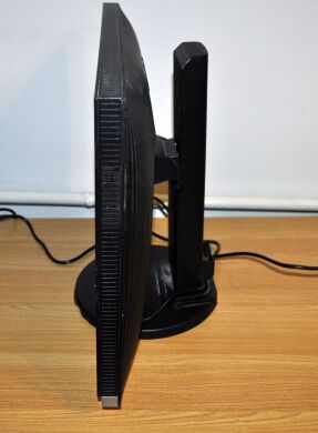 Монитор Б-класс ViewSonic VA2226w / 22" (1680x1050) TN / VGA, DVI