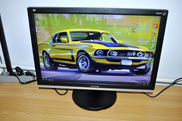 Монитор Б-класс ViewSonic VA2226w / 22" (1680x1050) TN / VGA, DVI
