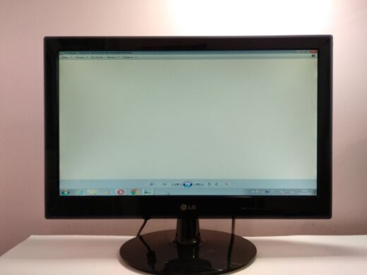 Монітор Б клас LG Flatron W2240S-PN / 21.5" (1920x1080) TN+film / VGA