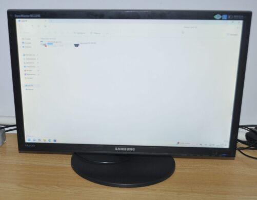 Монитор Samsung SyncMaster BX2240W / 22" (1680x1050) TN / VGA, DVI / VESA 75x75 Монитор Samsung SyncMaster BX2240W / 22" (1680x1050) TN / VGA, DVI / VESA 75x75