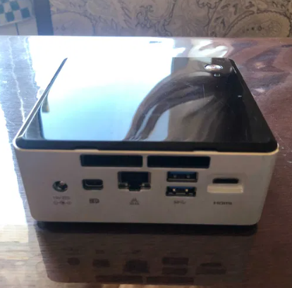 Купити неттоп Intel NUC6i5SYk на базі Intel Core i5-6260U та 8 GB