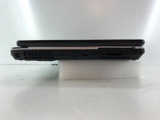 Ноутбук-трансформер Fujitsu LifeBook T901 / 13.3" (1280x800) TN LED / Intel Core i5 2 Generation M / 4 GB DDR3 / 250 GB HDD / WebCam / USB 3.0 / HDMI / Com Port (IEEE 1394)