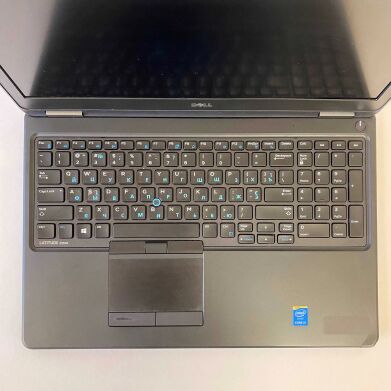 Ноутбук Б-клас Dell Latitude E5550 / 15.6" (1920x1080) IPS / Intel Core i5-5300U (2 (4) ядра по 2.3 - 2.9 GHz) / 16 GB DDR3 / 240 GB SSD / nVidia GeForce 830M, 2 GB DDR3, 64-bit / WebCam / HDMI