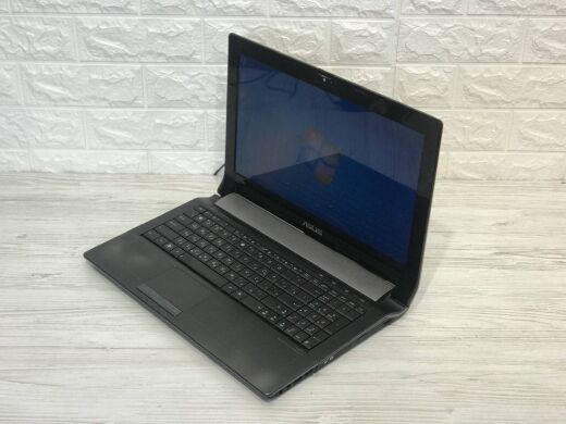 Ноутбук Б-клас Asus N53JG / 15.6" (1366x768) TN / Intel Core i3-380M (2 (4) ядра по 2.53 GHz) / 4 GB DDR3 / 500 GB HDD / nVidia GeForce GT 415M, 1 GB DDR3, 128-bit / WebCam / DVD-ROM / Без АКБ Ноутбук Б-клас Asus N53JG / 15.6" (1366x768) TN / Intel Core i3-380M (2 (4) ядра по 2.53 GHz) / 4 GB DDR3 / 500 GB HDD / nVidia GeForce GT 415M, 1 GB DDR3, 128-bit / WebCam / DVD-ROM / Без АКБ