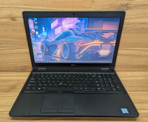 Ноутбук Dell Latitude 5580 / 15.6" (1366x768) TN / Intel Core i5-7200U (2 (4) ядра по 2.5 - 3.1 GHz) / 8 GB DDR4 / 128 GB SSD / Intel HD Graphics 620 / WebCam / Windows 10