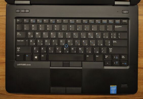 Ноутбук Dell Latitude E5440 / 14" (1600x900) TN / Intel Core i7-4600U (2 (4) ядра по 2.1 - 3.3 GHz) / 8 GB DDR3 / 256 GB SSD / nVidia GeForce GT 720M, 2 GB DDR3, 64-bit / WebCam