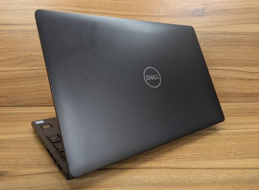 Ноутбук Dell Precision 3540 / 15.6" (1920x1080) IPS / Intel Core i7-8665U (4 (8) ядра по 1.9 - 4.8 GHz) / 16 GB DDR4 / 512 GB SSD / AMD Radeon Pro WX 2100, 2 GB GDDR5, 64-bit / WebCam / TouchID / Windows 10