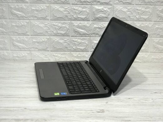 Ноутбук HP 250 G3 / 15.6" (1366x768) TN / Intel Core i3-4005U (2 (4) ядра по 1.7 GHz) / 4 GB DDR3 / 256 GB SSD / nVidia GeForce 820M, 1 GB DDR3, 64-bit / WebCam / DVD-ROM
