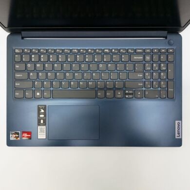 Ноутбук Lenovo IdeaPad 1 15AMN7 / 15.6" (1920x1080) IPS / AMD Ryzen 5 7520U (4 (8) ядра по 2.8 - 4.3 GHz) / 8 GB DDR5 / 512 GB SSD / AMD Radeon 610M Graphics / WebCam / Win 11