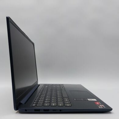 Ноутбук Lenovo IdeaPad 1 15AMN7 / 15.6" (1920x1080) IPS / AMD Ryzen 5 7520U (4 (8) ядра по 2.8 - 4.3 GHz) / 8 GB DDR5 / 512 GB SSD / AMD Radeon 610M Graphics / WebCam / Win 11