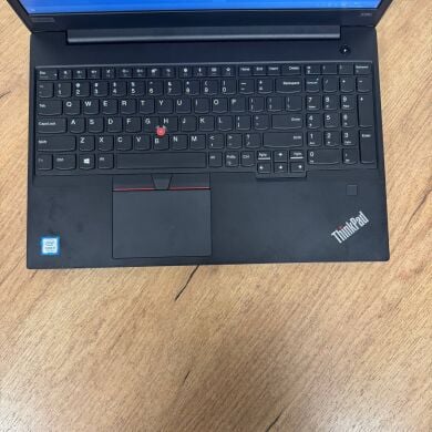 Ноутбук Lenovo ThinkPad E580 / 15.6" (1366x768) TN / Intel Core i5-7200U (2 (4) ядра по 2.5 - 3.1 GHz) / 8 GB DDR4 / 180 GB SSD / Intel UHD Graphics 620 / WebCam