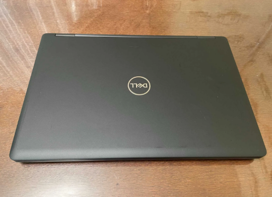 Робоча станція Dell Precision 3530 / 15.6" (1920x1080) IPS / Intel Core i7-8850H (6 (12) ядра по 2.6 - 4.3 GHz) / 16 GB DDR4 / 256 GB SSD / nVidia Quadro P600, 4 GB GDDR5, 128-bit / WebCam