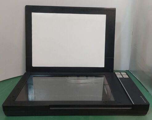 Сканер Epson Perfection V37 / USB 2.0 / Без БП