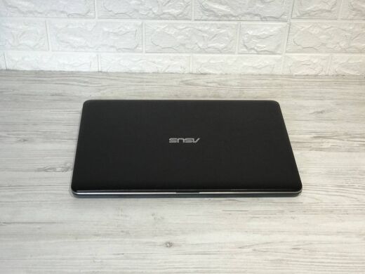 Ультрабук Asus X540N / 15.6" (1366x768) TN / Intel Celeron N3350 (2 ядра по 1.1 - 2.4 GHz) / 4 GB DDR3 / 500 GB HDD / nVidia GeForce 920MX, 2 GB DDR3, 64-bit / WebCam