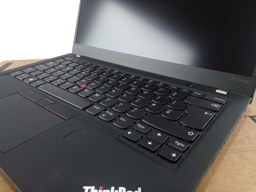 Ультрабук Lenovo ThinkPad X1 Carbon G5 / 14" (1920x1080) IPS LED / Intel Core i5-6200U (2 (4) ядра по 2.3 - 2.8 GHz) / 8 GB DDR3 / 240 GB SSD / WebCam / USB 3.0 / HDMI / Thunderbolt 3