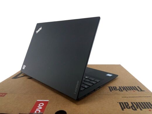 Ультрабук Lenovo ThinkPad X1 Carbon G5 / 14" (1920x1080) IPS LED / Intel Core i5-6200U (2 (4) ядра по 2.3 - 2.8 GHz) / 8 GB DDR3 / 240 GB SSD / WebCam / USB 3.0 / HDMI / Thunderbolt 3