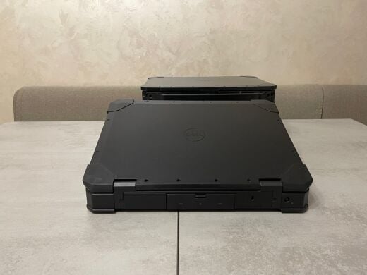 Защищенный ноутбук Dell Latitude 5424 Rugged / 14" (1920x1080) IPS / Intel Core i5-8350U (4 (8) ядра по 1.7 - 3.6 GHz) / 32 GB DDR4 / 1000 GB SSD M.2 / AMD Radeon RX 540, 4 GB GDDR5, 128-bit / WebCam / Два АКБ