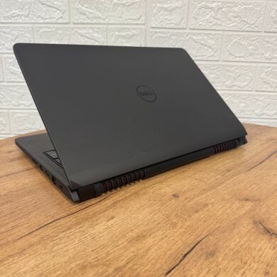 Ігровий ноутбук Б-клас Dell Inspiron 7559 / 15.6" (3840x2160) IPS Touch / Intel Core i7-6700HQ (4 (8) ядра по 2.6 - 3.5 GHz) / 8 GB DDR3 / 256 GB SSD / nVidia GeForce GTX 960M, 4 GB GDDR5, 128-bit / WebCam